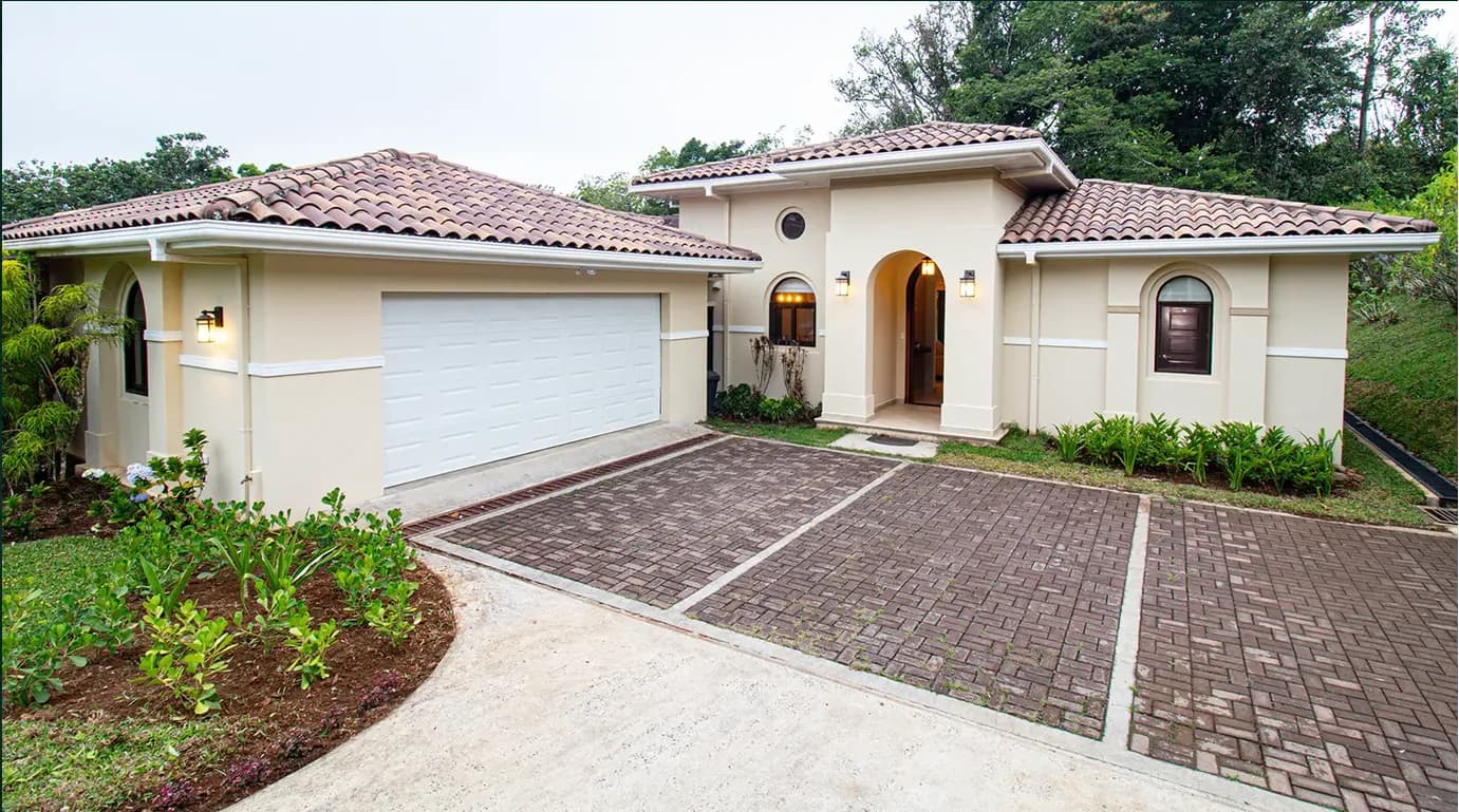 LUCERO HOMES - Fairway Duplex